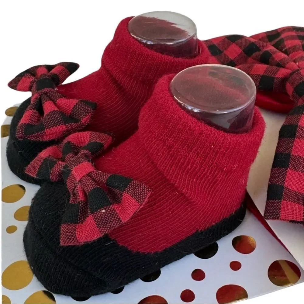 Little Me 0-12 Month Holiday Velvet Plaid Hat & Bootie Set NWT